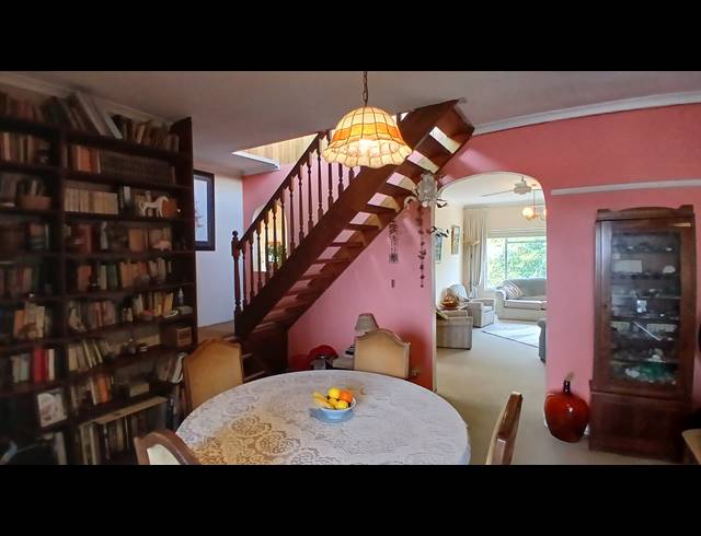 2 BEDROOM APARTMENT FOR SALE IN ESSENWOOD